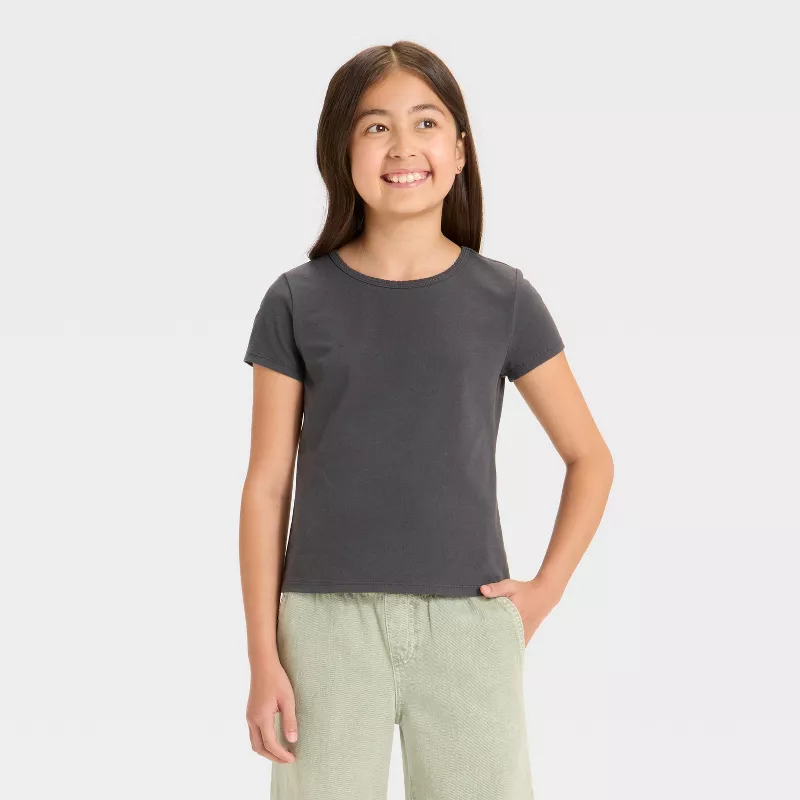 Cat & Jack Girls' Short Sleeve Fitted T-Shirt in dark gray